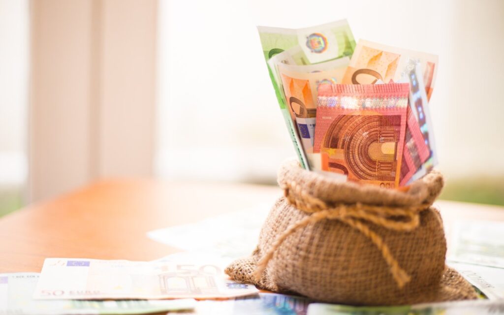 Wann zahlt die Nuernberger BU - wann nicht Die monatliche BU Rente als wichtigste Leistung der Versicherung