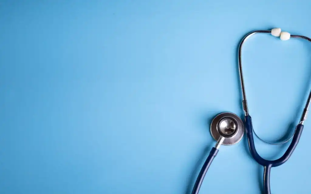 Gesundheitliche Einschränkungen können jederzeit dazu führen, dass der Beruf nicht mehr ausgeführt werden kann. Eine BU schützt in diesen Fällen.