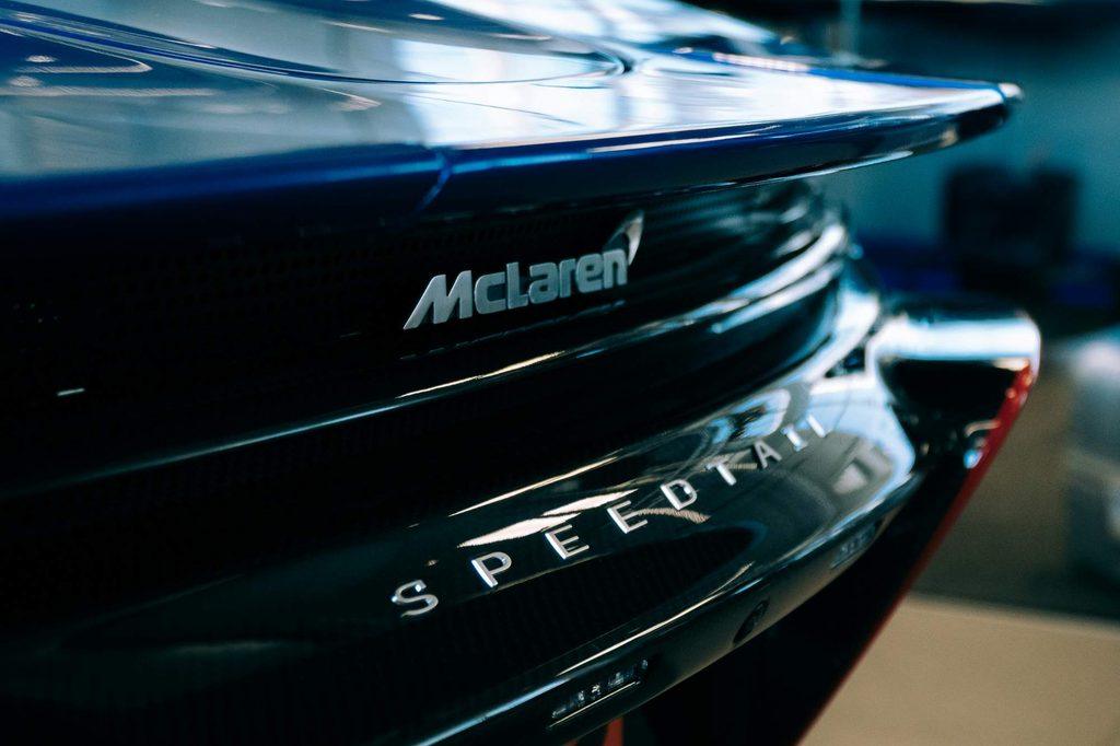 McLaren Speedtail Heck in der Detailansicht mit Schriftzug